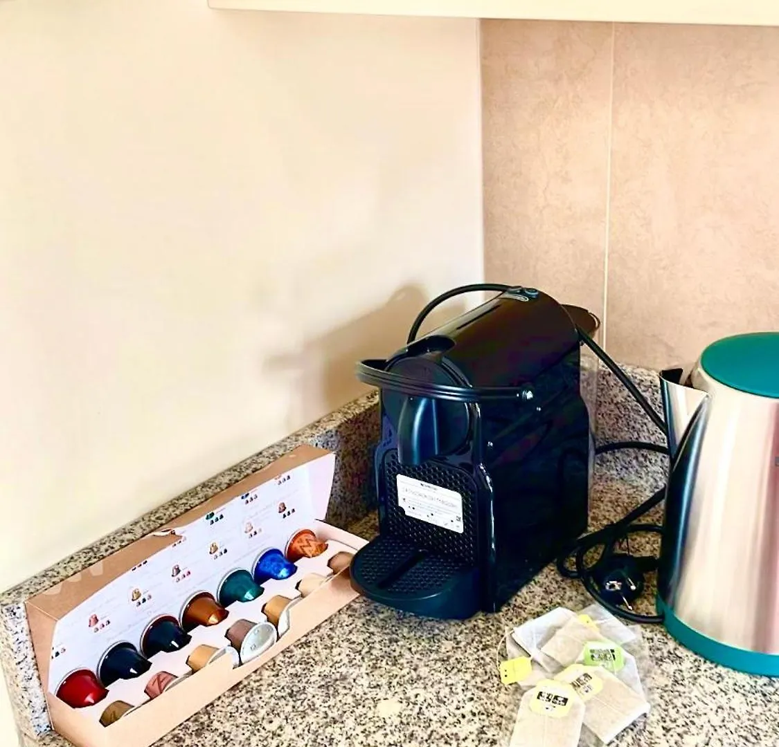 Piso De Lujo Totalmente Equipado A Estrenar Para 6 Estepona